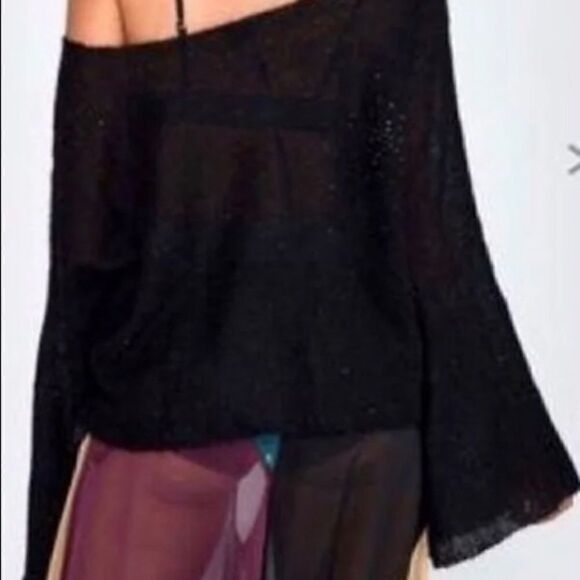 NWOT Wildfox Janice Rhinestone Sweater Black Size Medium - Picture 2 of 12